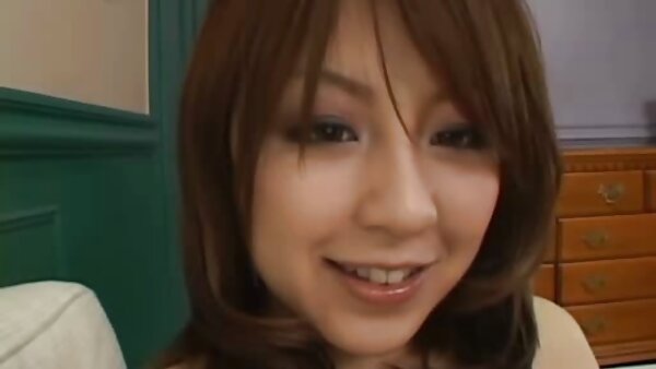 هیتومی فوجیهارا، خروس بازیگوش ژاپنی، صورتش را قطع می کند فیلم سکسی مادر وپسر